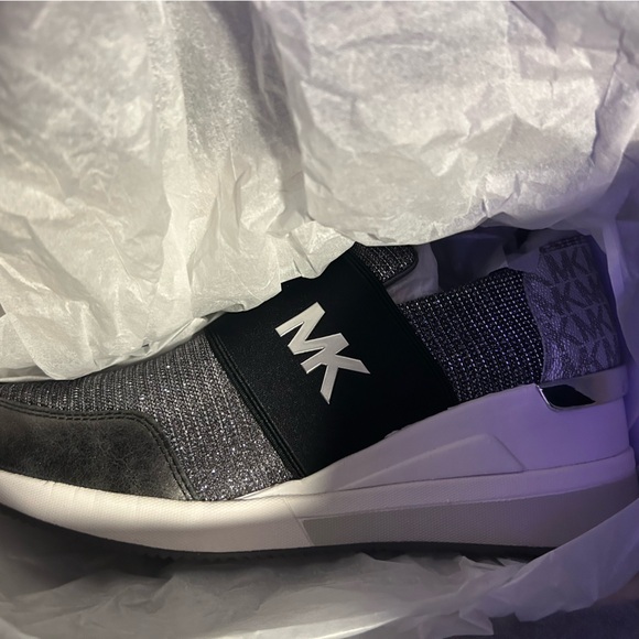 Michael Kors Felix Trainer - Picture 3 of 4